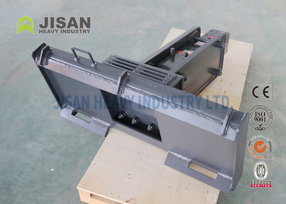 รถตักตีนตะขาบ Mulcher Rock Saw Sweeper Skid Steer Loader Hammer For Snow Blower