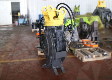 กระบอกสูบไฮดรอลิคขนาดใหญ่ที่แนบมาสำหรับรถขุดขนาดเล็ก Kubota KS135